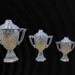 <small><strong>NUEVO INGRESO</small><br>Copa 4</strong> <br><small><small>(CH: 10,5cm | MED: 13 cm | GD: 19,5 cm)<br><i>- sólo en plata -</i></small></small>